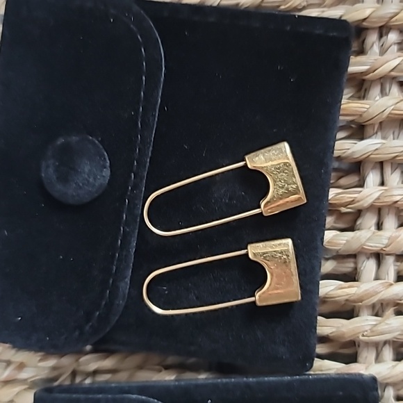 Plunder gold and sliver lock earrings bundle nwt new with tags - Picture 3 of 6